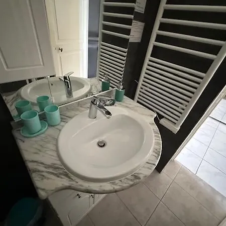 Apartmán W Parking, Close To Film Festival Palace *