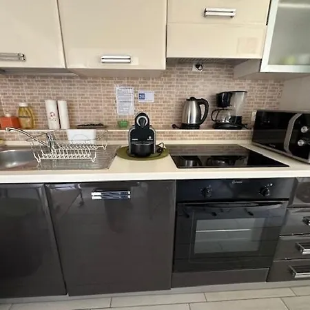 Apartmán W Parking, Close To Film Festival Palace *