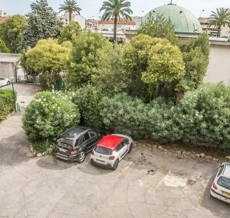 Apartmán W Parking, Close To Film Festival Palace